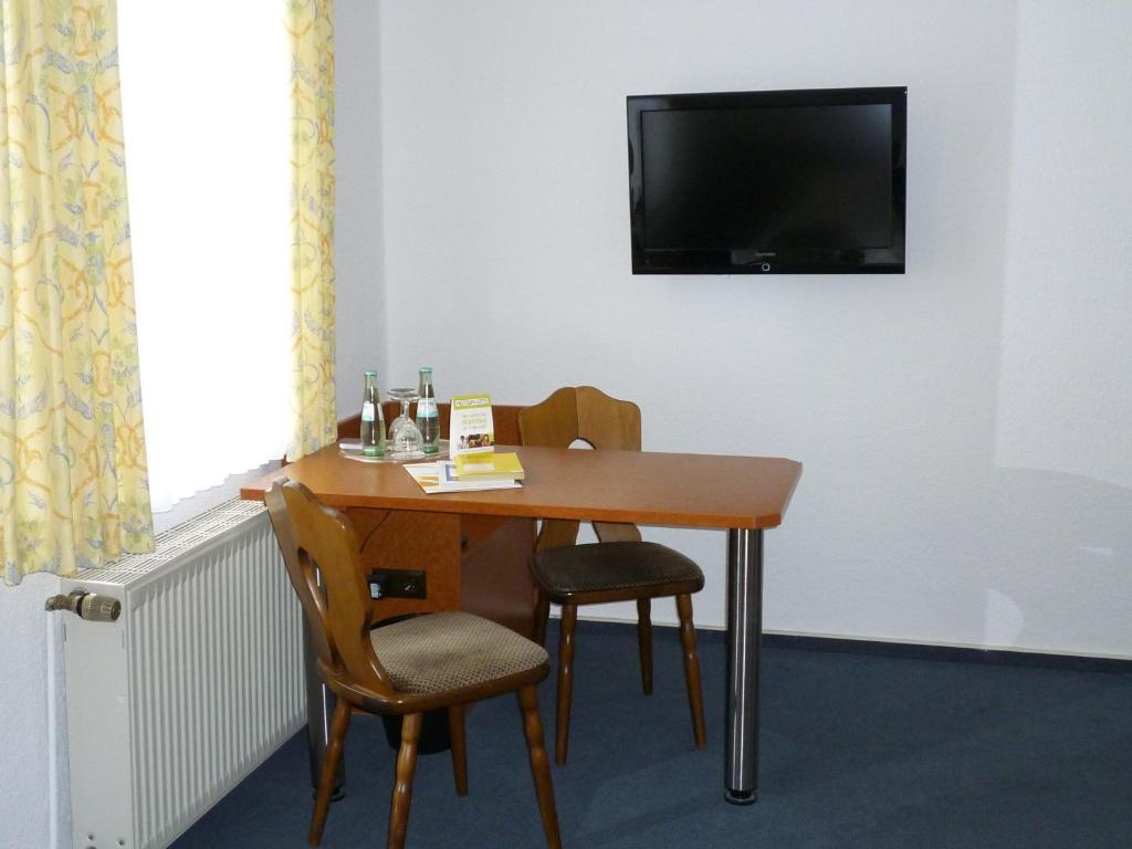 Hotel-Gaststatte Mutter Buermann Hemmingen  Bilik gambar
