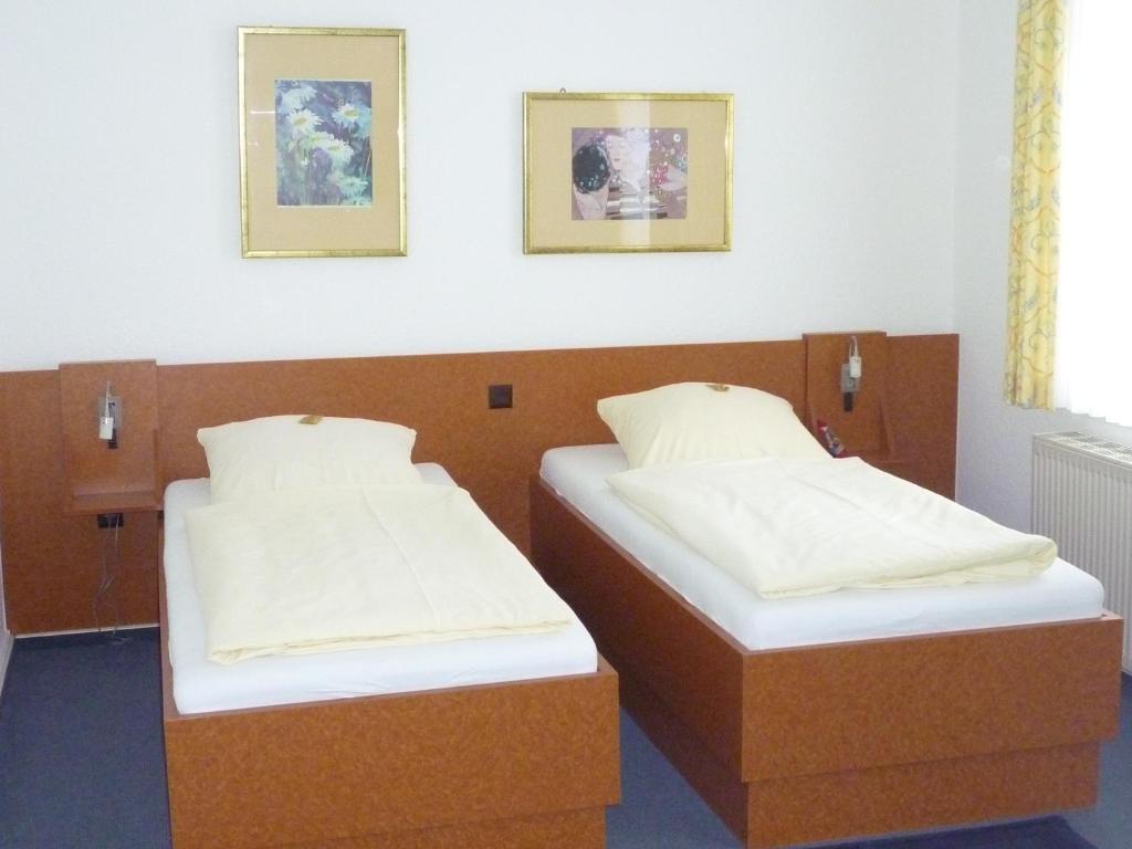Hotel-Gaststatte Mutter Buermann Hemmingen  Bilik gambar