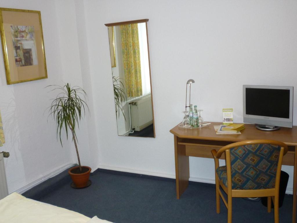 Hotel-Gaststatte Mutter Buermann Hemmingen  Bilik gambar