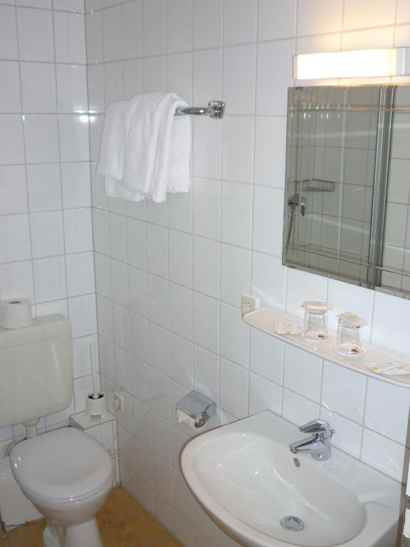 Hotel-Gaststatte Mutter Buermann Hemmingen  Bilik gambar